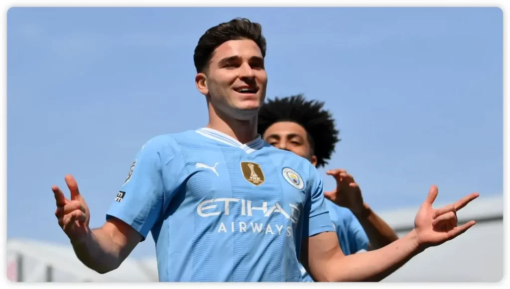 Julian Alvarez celebrating a goal for Manchester City, showcasing the form that made him a top target for Atletico Madrid. Source: Mcw