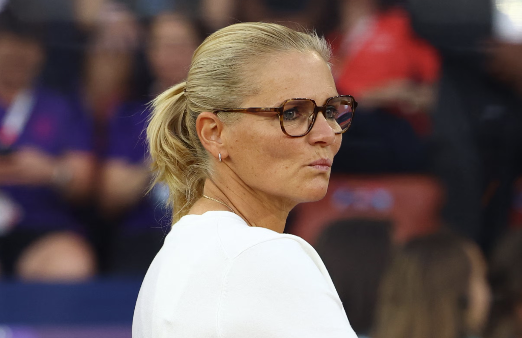 Tactical Blueprint and Formation Hints